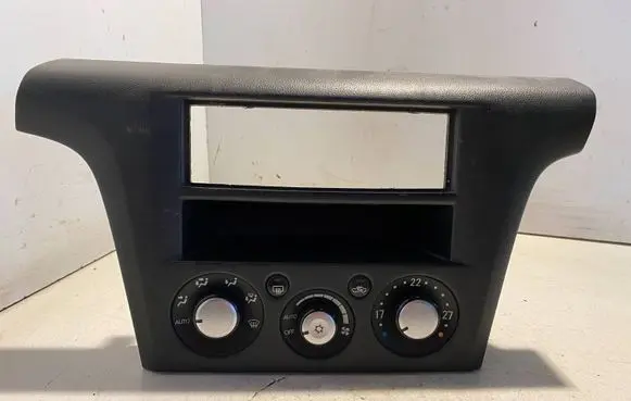 Mitsubishi Outlander Climate control unit MR979987