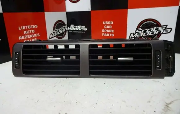 Audi A6 S6 C5 4B Dash center air vent grill 4B1820951C