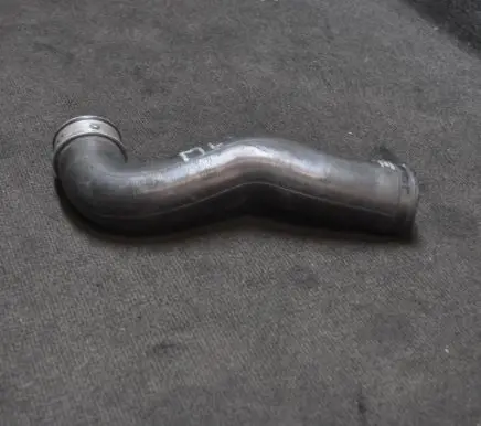 Mercedes-Benz ML W164 Intercooler hose/pipe A1645280382