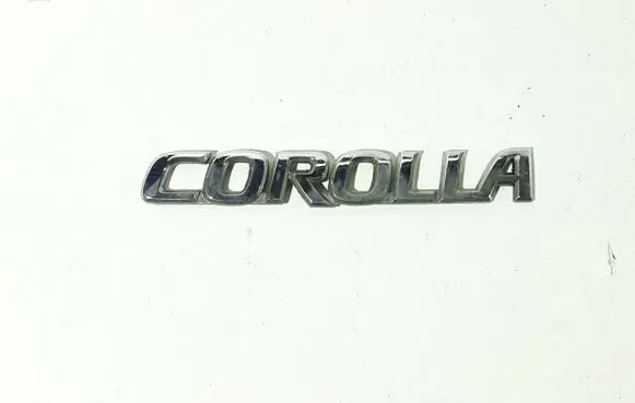Toyota Corolla Verso E121 Manufacturers badge/model letters 