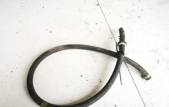 Hyundai Lantra I Engine coolant pipe/hose