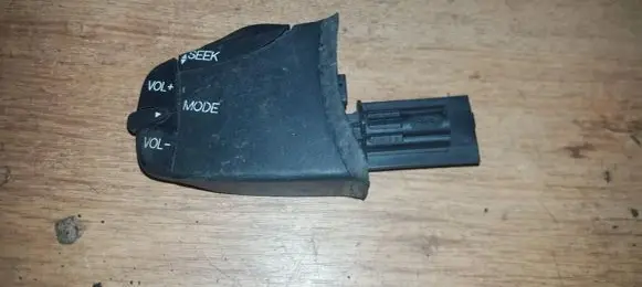 Ford Focus Multifunctional control switch/knob 98ab14k147ac