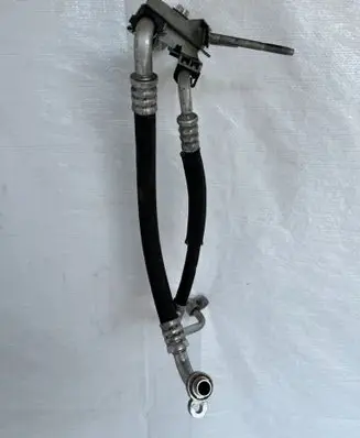 Opel Insignia A Air conditioning (A/C) pipe/hose 13220107