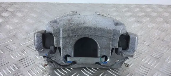 Peugeot 3008 II Front brake caliper