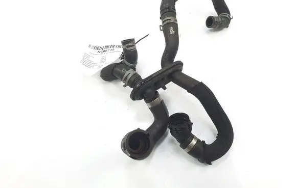 Audi A8 S8 D4 4H Engine coolant pipe/hose 4H1819372M