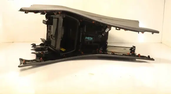 Lexus LX 570 Center console 