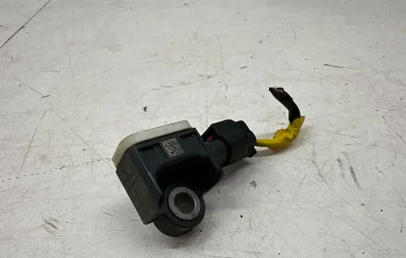 Maserati Ghibli Airbag deployment crash/impact sensor A1668210151