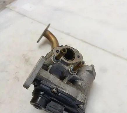 Volkswagen Golf V EGR valve 03C131503B A2C53025941