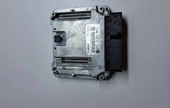 BMW 5 F10 F11 Engine control unit/module 8574380 031260850 0281019872