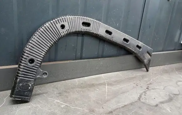 Renault Megane II Radiator trim 8200103613c