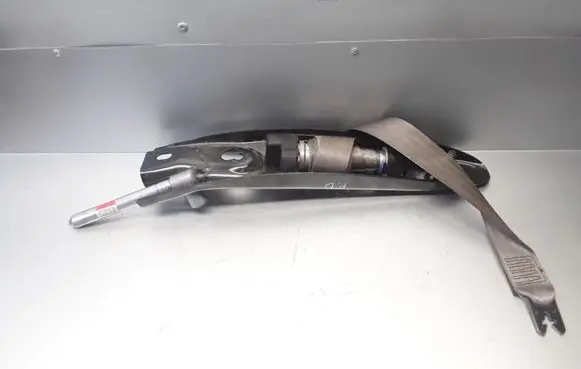 Volvo XC90 Front seatbelt