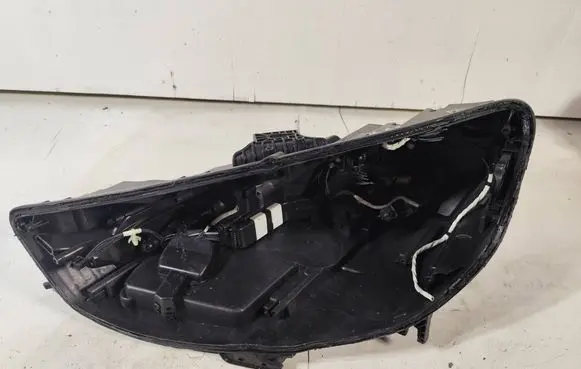 Audi A4 S4 B9 8W Headlight/headlamp 145000094700 LE18E6424 711451000947