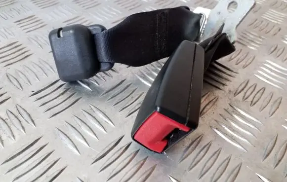 Mitsubishi ASX Rear seatbelt buckle