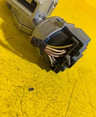 Ford Mondeo MK IV Ignition lock 3M513F880AE