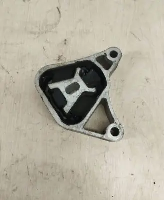 Mercedes-Benz B W246 W242 Engine mount bracket 0003 ZG5004 2131