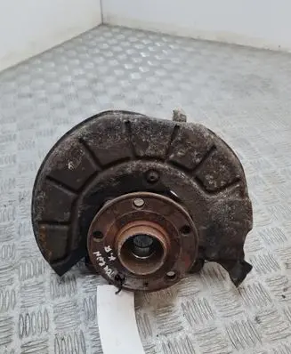 Volkswagen Touran I Front wheel hub 