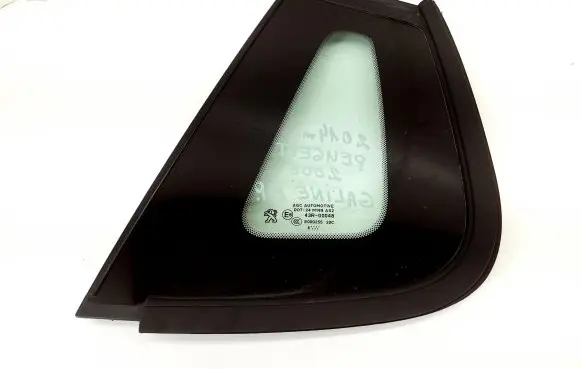 Peugeot 2008 I Rear side window 9802442480 9678192480
