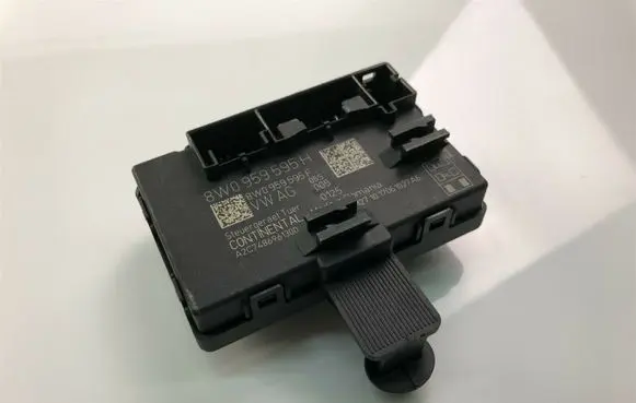 Audi A4 S4 B9 Other control units/modules 8W0959595H P3739