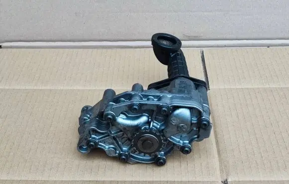 Ford Mondeo MK V Oil pump 9807727980