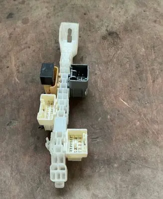 Toyota Avensis Verso Fuse module