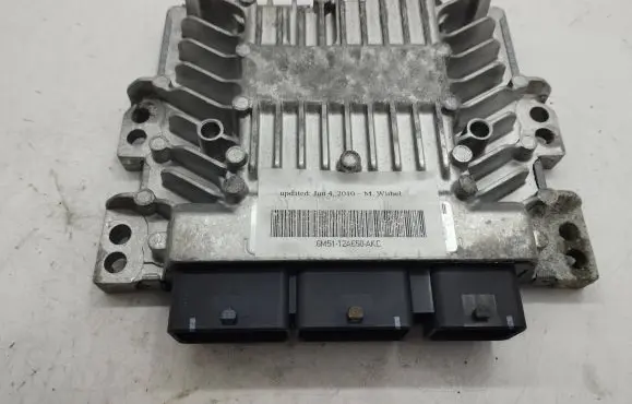 Ford C-MAX I Engine control unit/module 6M5112A650AKC