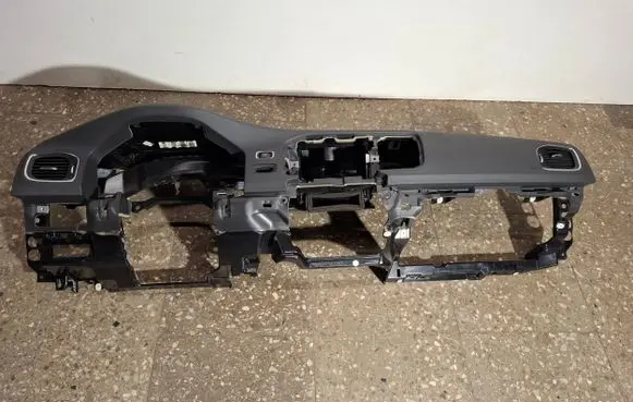 Volvo V60 Dashboard 30791701 616289100