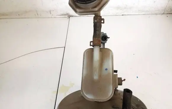 Honda Civic Brake fluid reservoir 