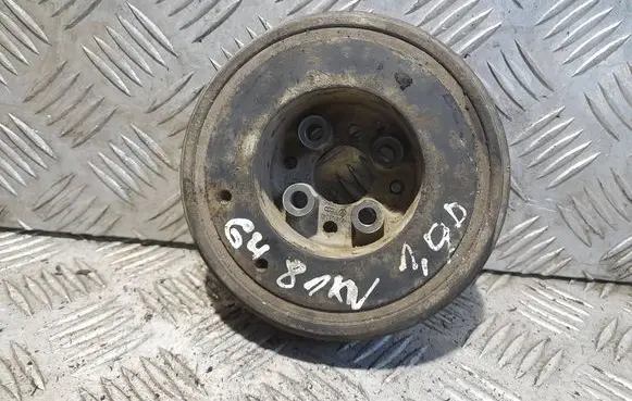 Volkswagen Golf IV Crankshaft pulley 038105243
