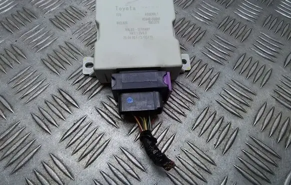 Toyota Avensis T250 Other control units/modules 8594005040