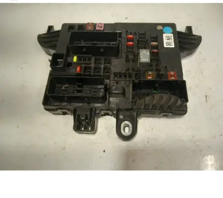 Opel Insignia A Fuse module 13277322 19431521609