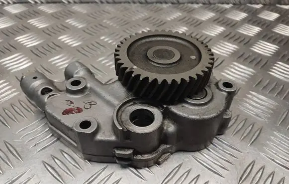 Mitsubishi Pajero Oil pump 