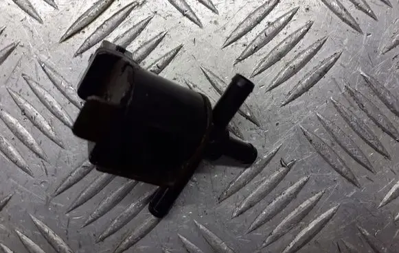 Peugeot 807 Valve vacuum 