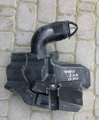 Ford C-MAX I Air intake duct part 3M5112A659