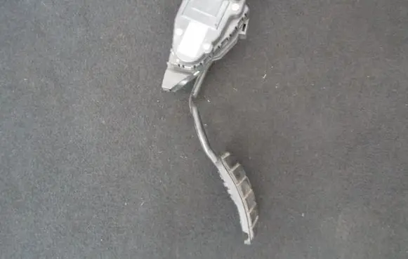 Renault Laguna II Accelerator throttle pedal 8200002905 6pv008119-02