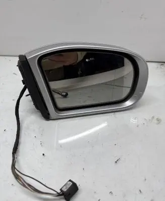 Mercedes-Benz C W203 Front door electric wing mirror 413133418