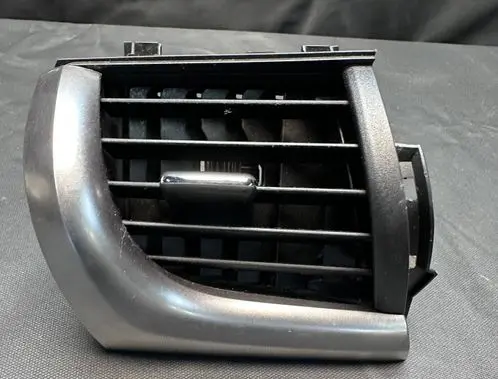 Toyota Hilux (AN120, AN130) Dashboard side air vent grill/cover trim 55660YP010 55660KK140 55660KK050