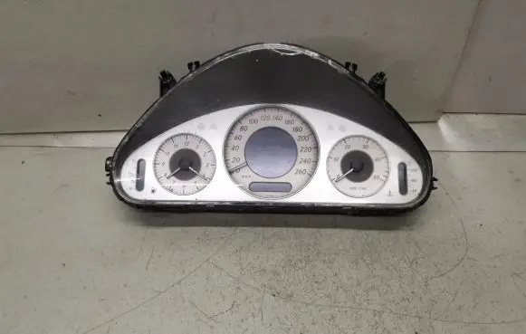 Mercedes-Benz E W211 Speedometer (instrument cluster) 88311321 87001502