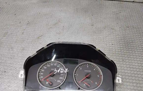 Volvo V50 Speedometer (instrument cluster) 8697035 30710071