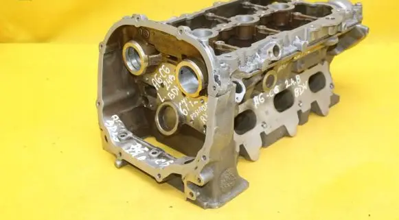 Engine head