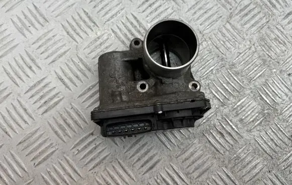 Toyota Auris 150 Throttle valve 261000N030 1F2901872 148006N03