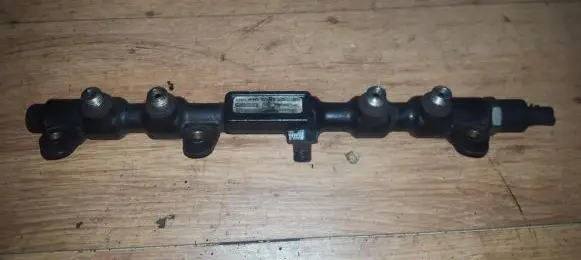 Ford Mondeo Mk III Fuel main line pipe 2s7q9d280ad 2s7q-9d280-ad