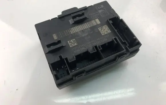 Volkswagen Golf VII Other control units/modules 5Q0959592B