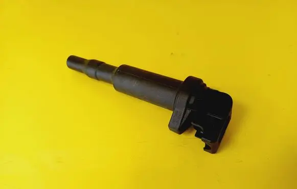 High voltage ignition coil