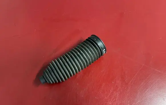 BMW X7 G07 Steering tie rod boot 6890060 32106890060