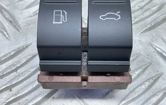 Volkswagen Eos Fuel tank opening switch 3C0959903B