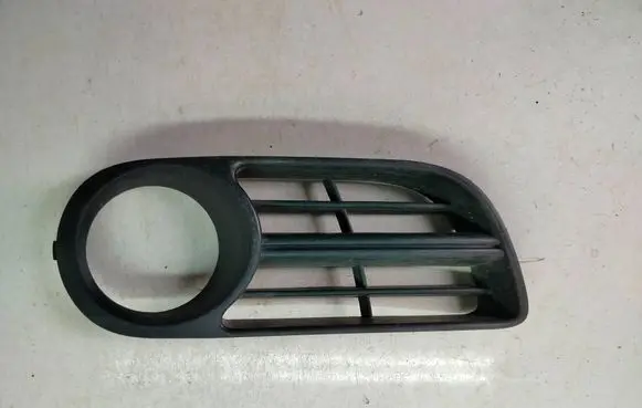 Skoda Fabia Mk1 (6Y) Front bumper lower grill 6Y0853665F