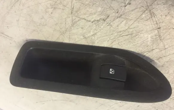 Renault Laguna II Electric window control switch 8200016014