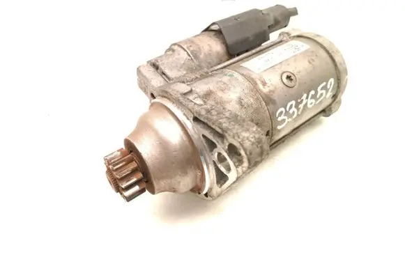 Skoda Octavia Mk2 (1Z) Starter motor 02Z911024L