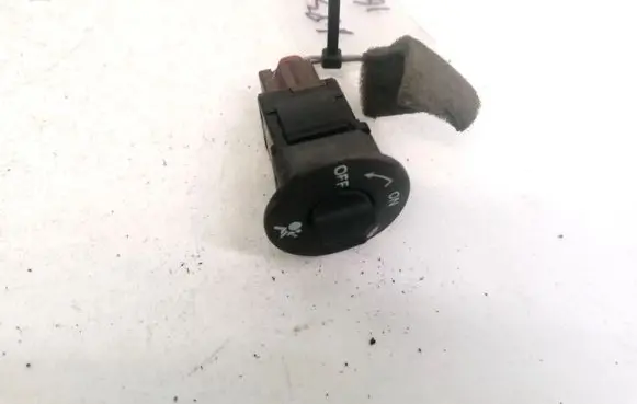 Passenger airbag on/off switch