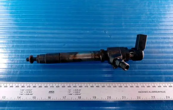 Volkswagen Crafter Fuel injector 9K546